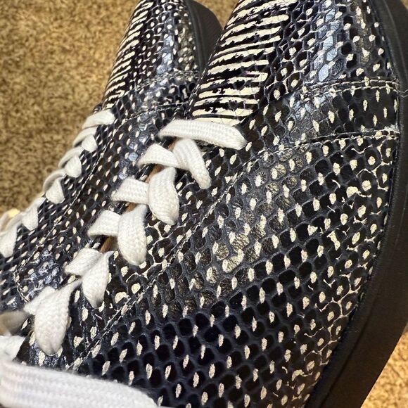 FitFlop Womens Rally Sneaker Size 7 1/2 Black White - Picture 8 of 8